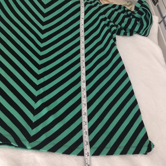 Croft and Borrow Women’s XXL Green Black Striped Short Sleeves  Top - Picture 9 of 10